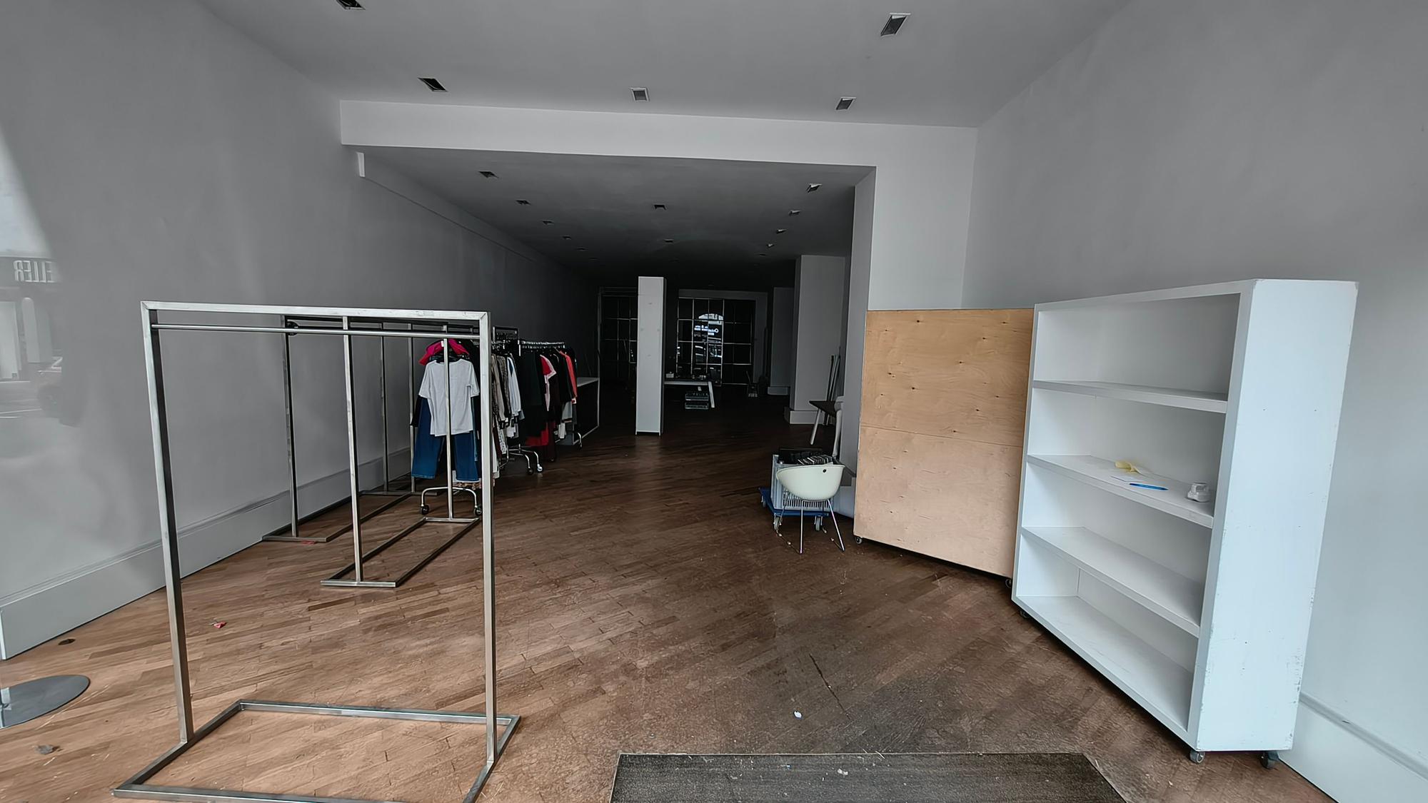 Das Geschäftslokal ist inzwischen fast komplett geräumt.