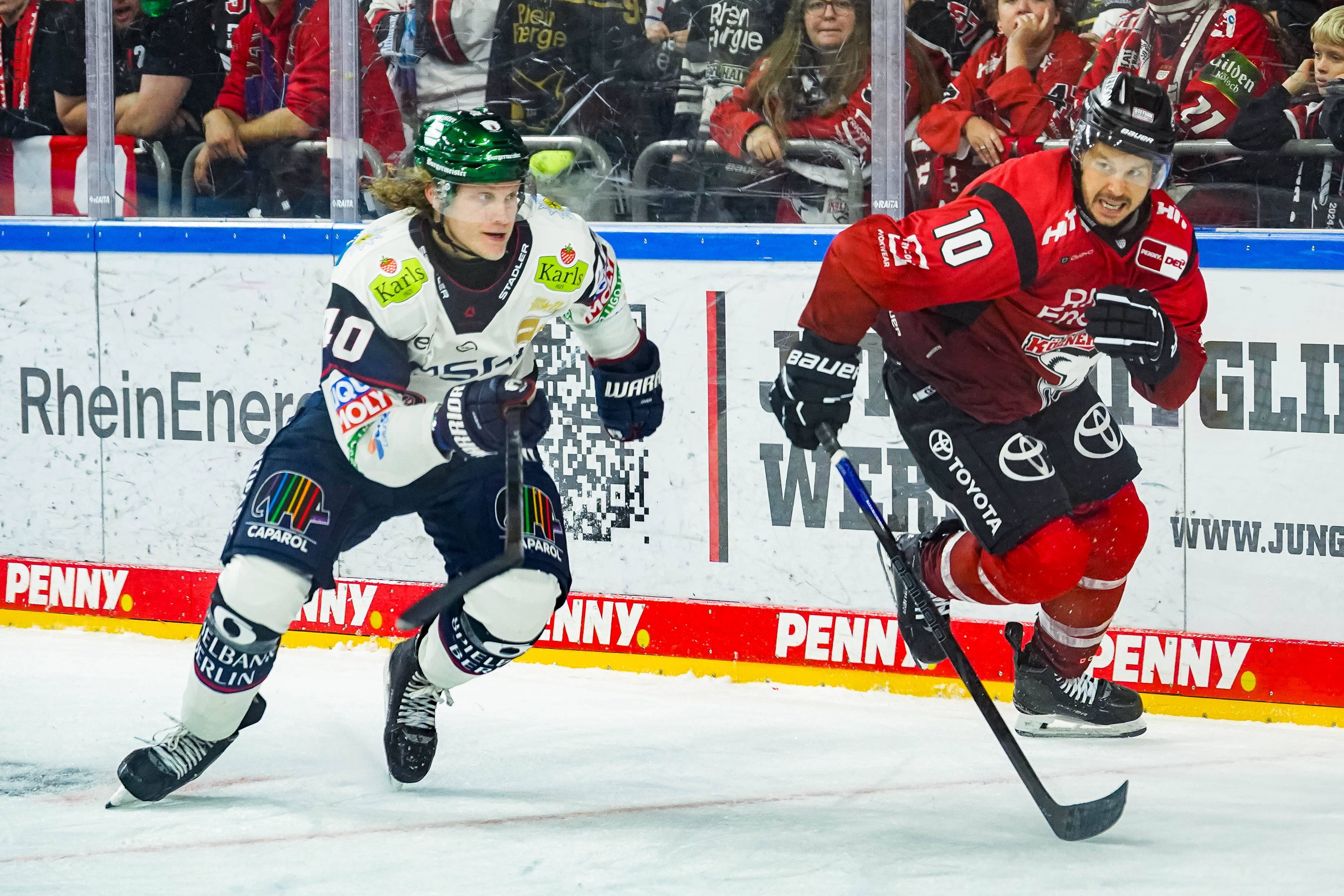 Die Kölner Haie gegen Eisbären Berlin der LANXESS arena Köln.