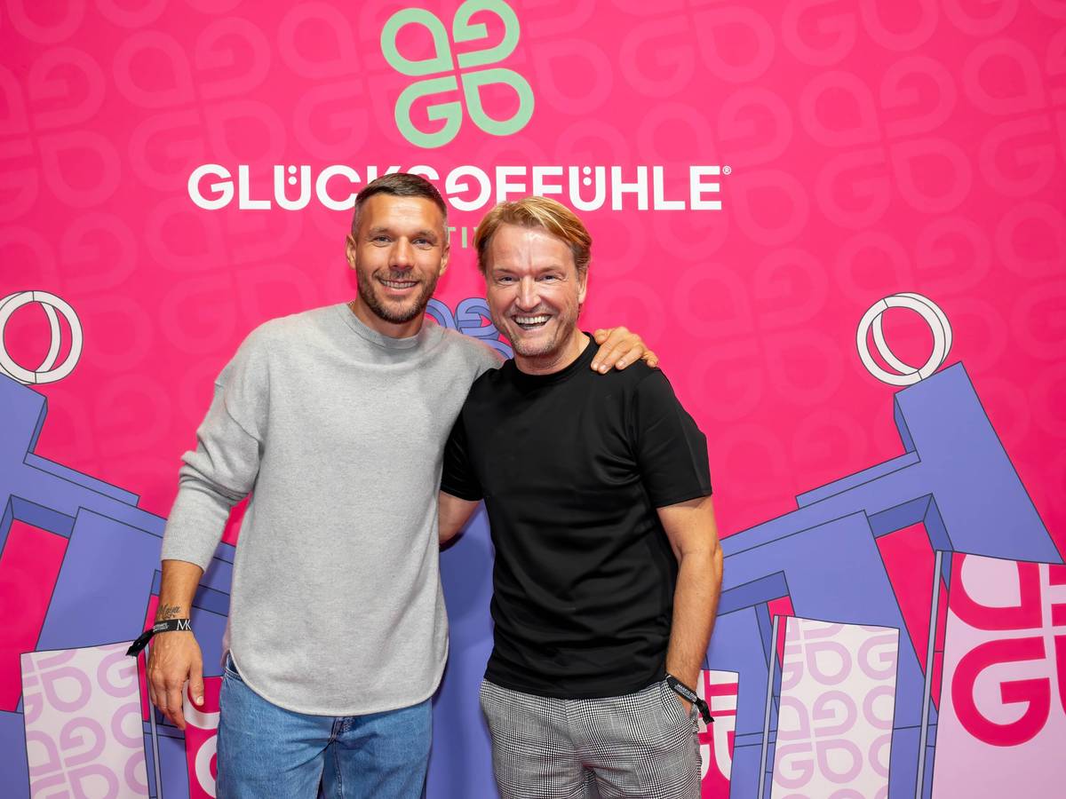 Lukas Podolski und Markus Krampe beim Event des Glücksgefühle-Festivals.