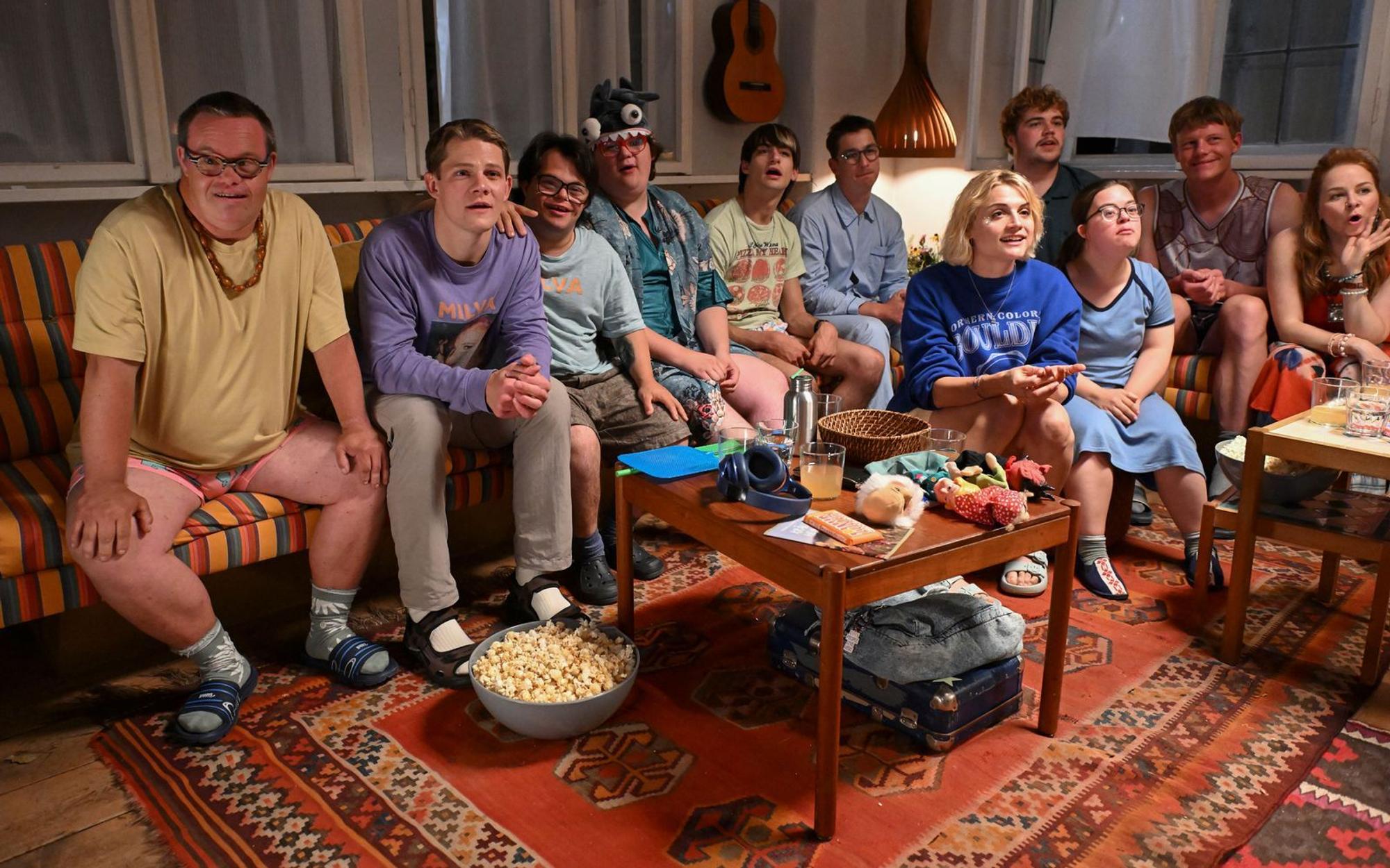 Kann die Reisegruppe den Urlaub in den Bergen wirklich genießen? (Bild: Constantin Film Distribution GmbH/Jürgen Olczyk)