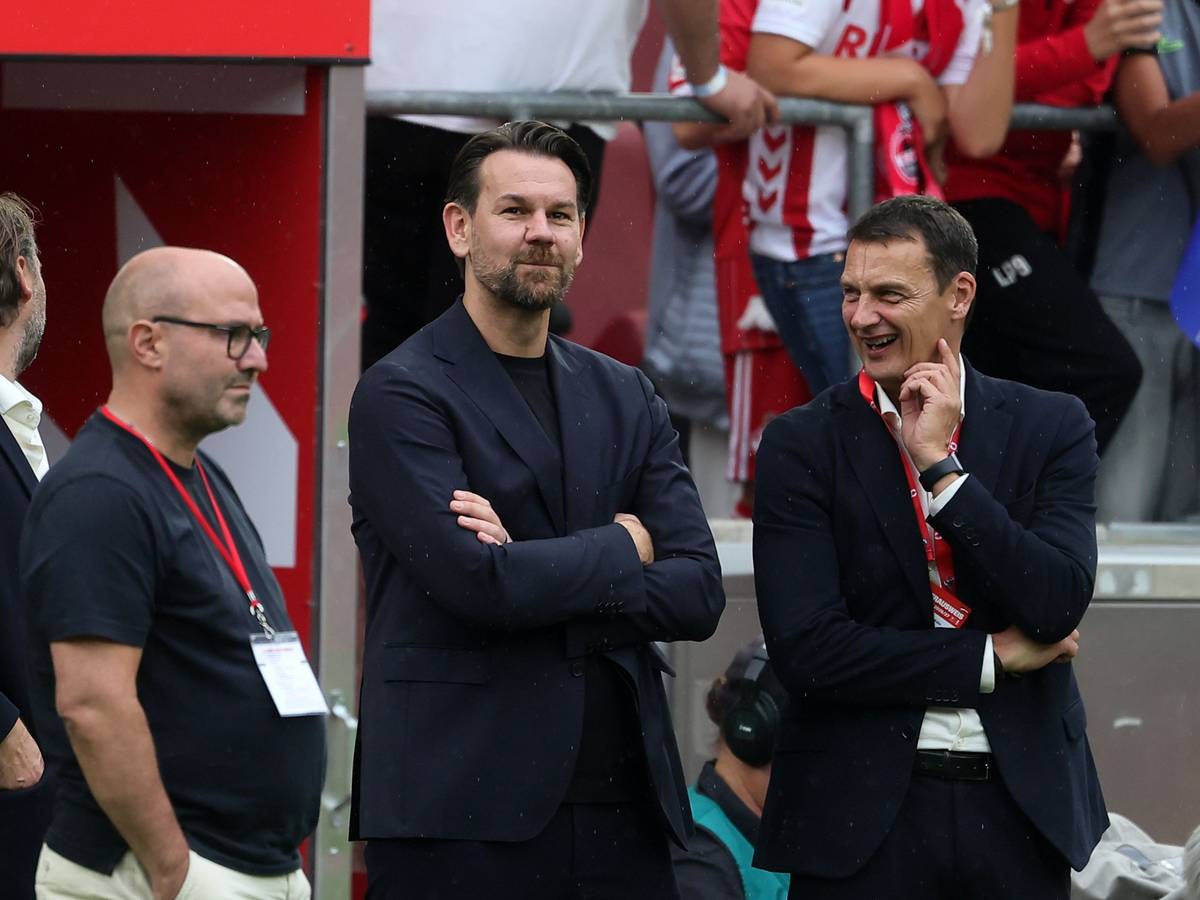 Thomas Kessler im Gespräch mit Ulf Sobek (1. FC Köln).