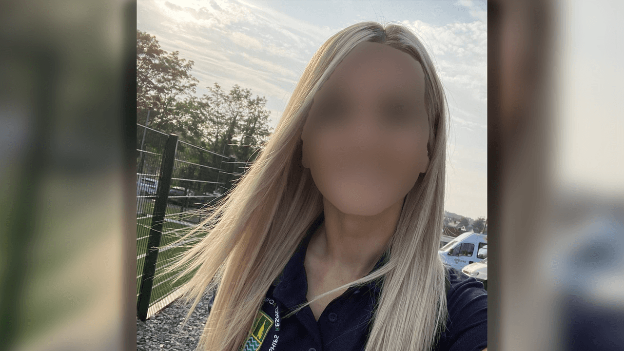 Ein Selfie der Lehrerin, die vor dem Winchester Crown Court vor Gericht steht.