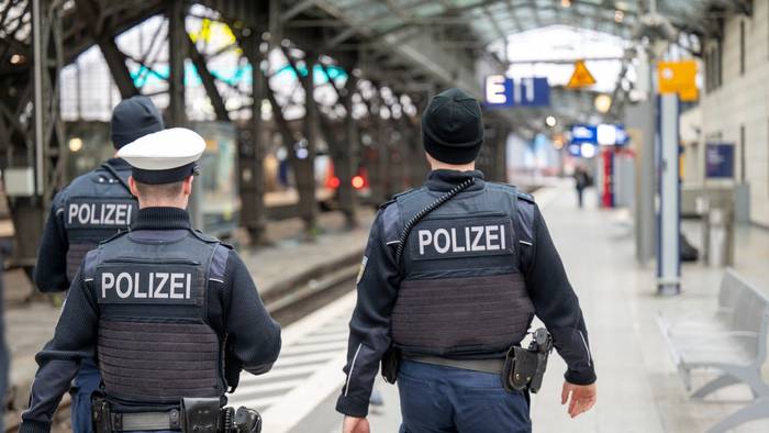 Beamte der Bundespolizei am Kölner Hauptbahnhof (Symbolfoto)