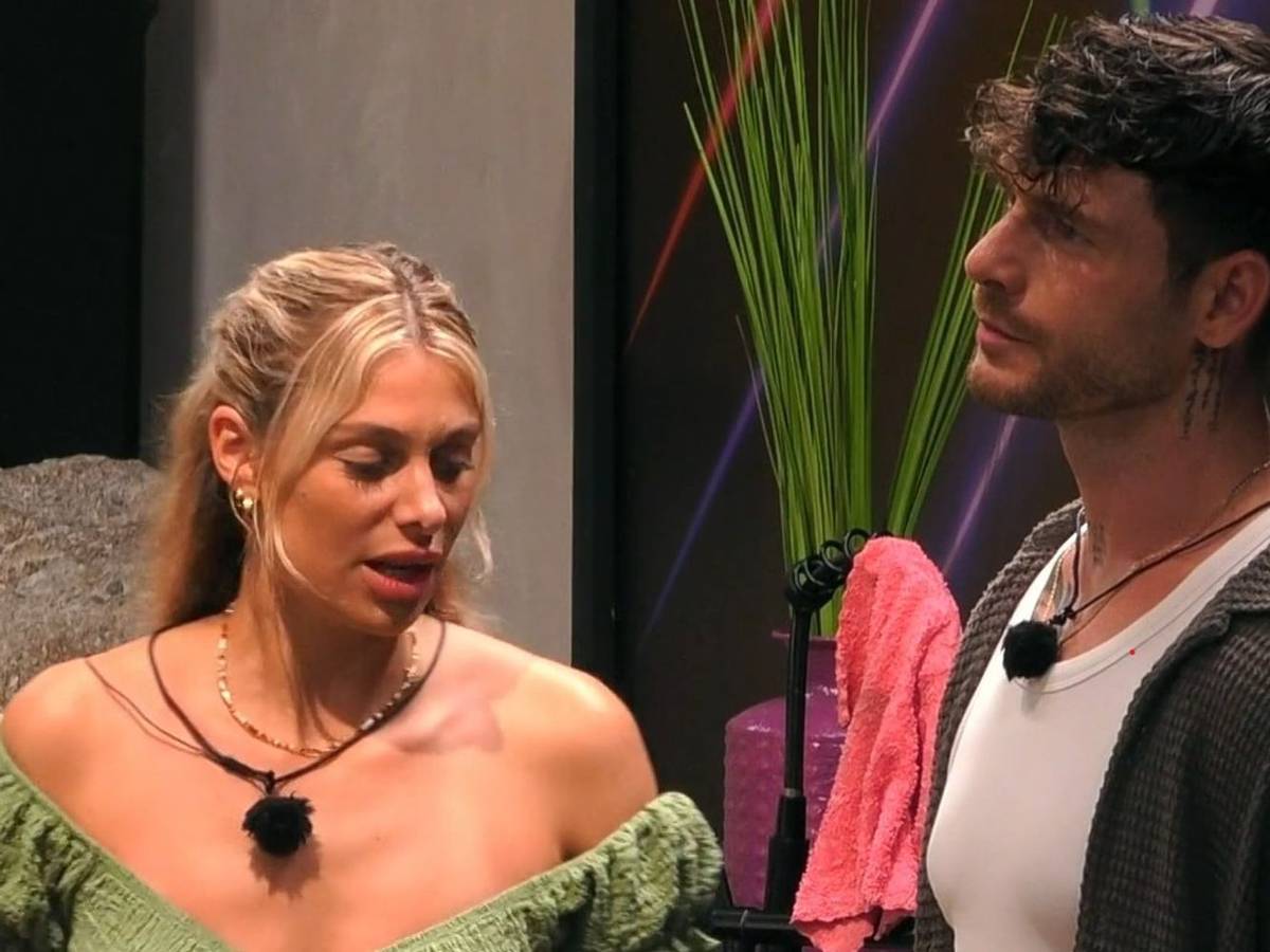 Model Angelo fand Vanessa direkt toll - ungeachtet der Gefühle ihres Nerds Nam. (Bild: Joyn)