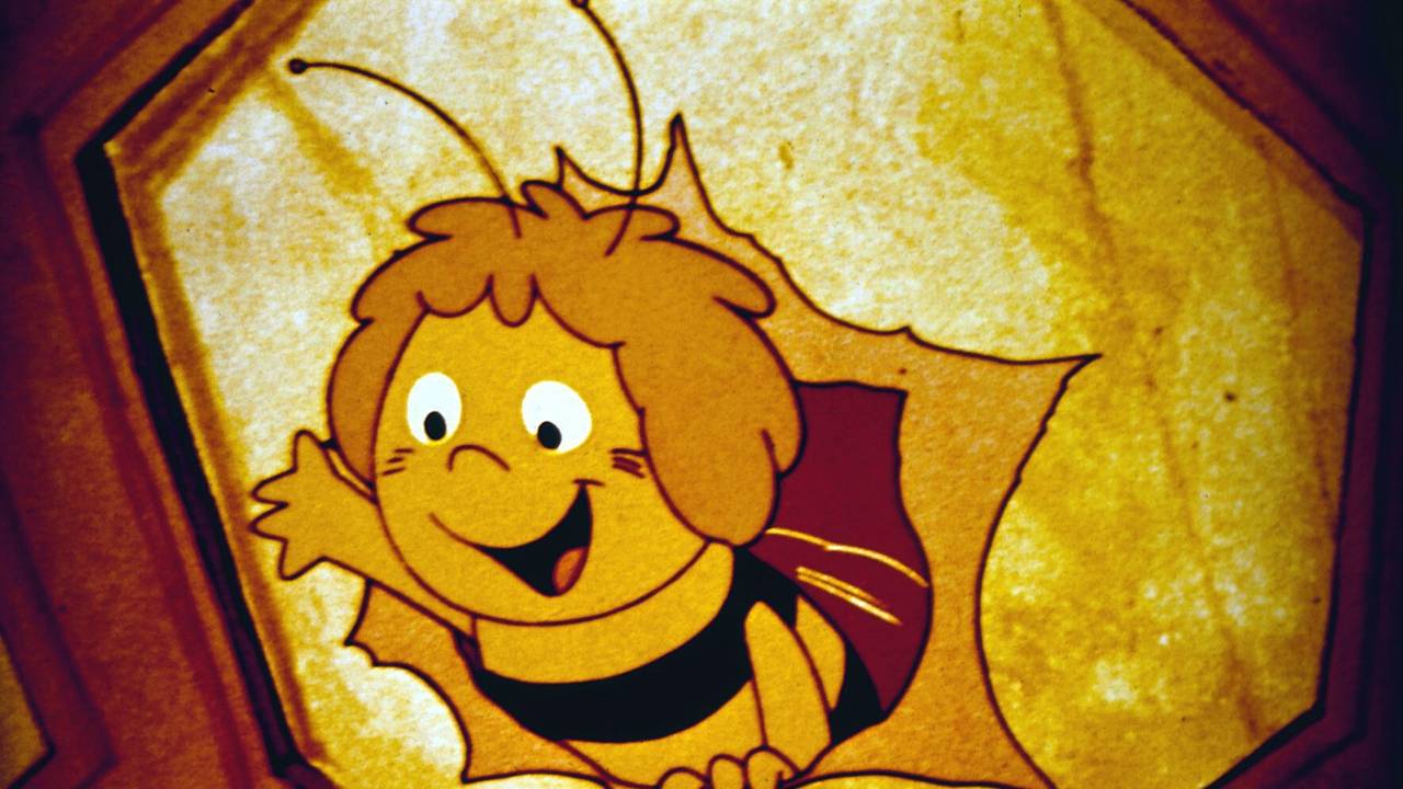 Eine ganz besonders freche, neugierige Biene ist ausgeschlüpft: die Biene Maja (Aufnahme aus 1976).