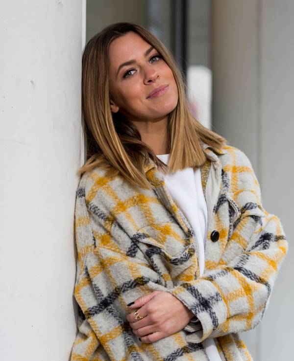 Vanessa Mai posiert.