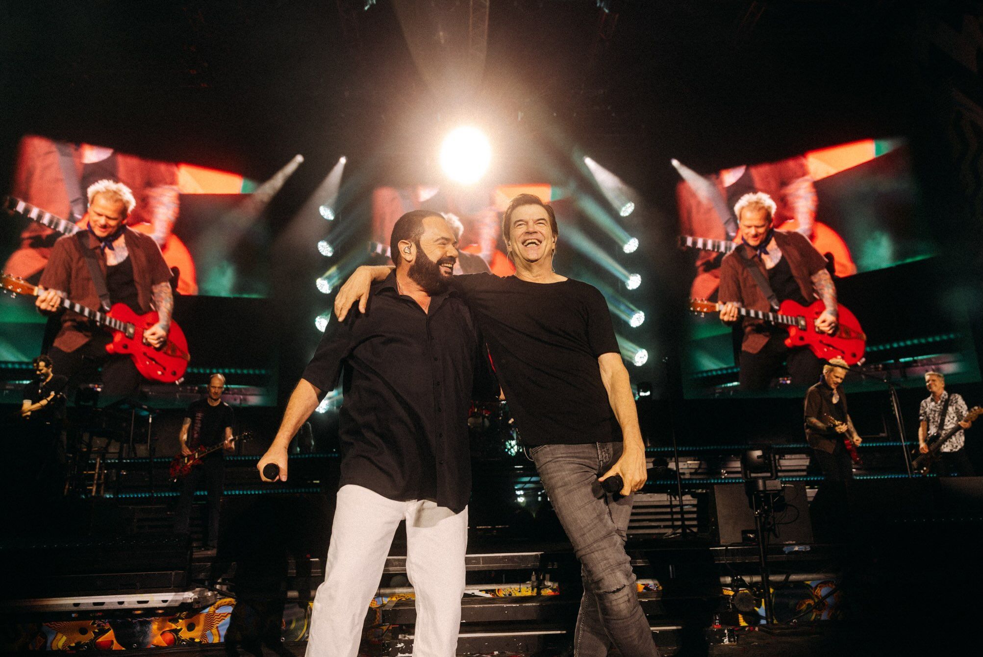 Marian Gold und Campino beim Auftritt auf der Bühne.