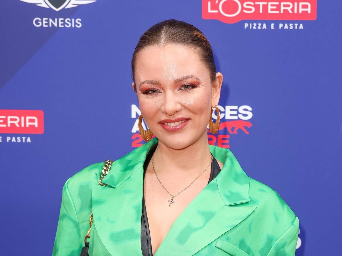 Joelina Drews hat in ihrem Podcast erzählt, dass sie kürzlich krank auf einer Bühne stehen musste. (Bild: 2023 Getty Images/Gerald Matzka)