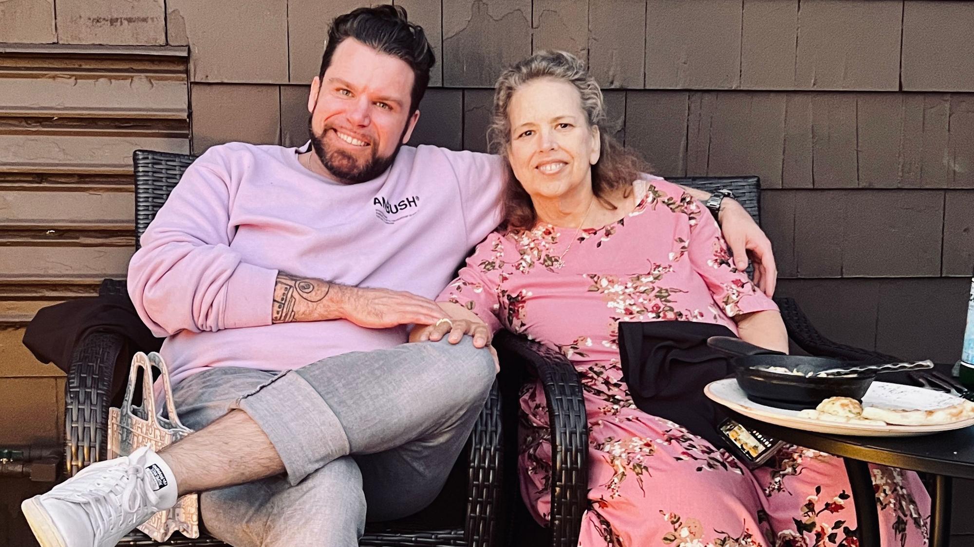 Justin Harrison und seine Mutter Melodi 2022