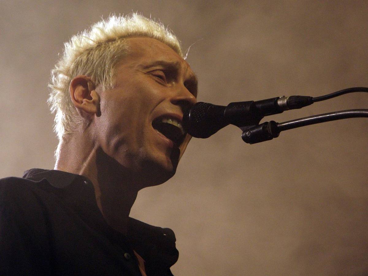 Ärzte-Sänger Farin Urlaub kehrt nach über zehn Jahren mit seinem fünften Soloalbum zurück. (Bild: IMAGO / Martin Winter)