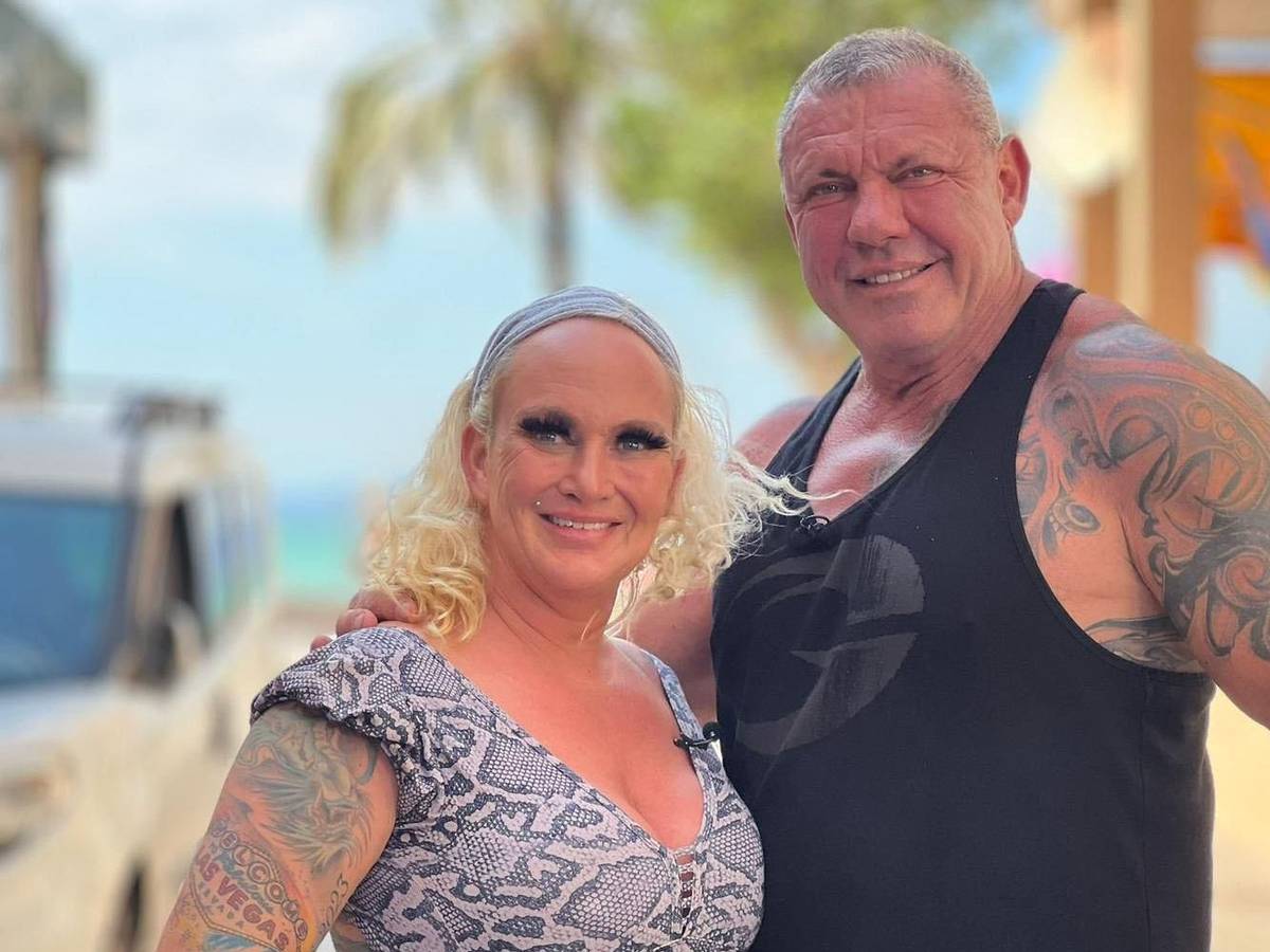 Die „Goodbye Deutschland“-Stars Caro und Andreas Robens haben den Kilos gemeinsam den Kampf angesagt. (Bild: RTL / 99pro media)