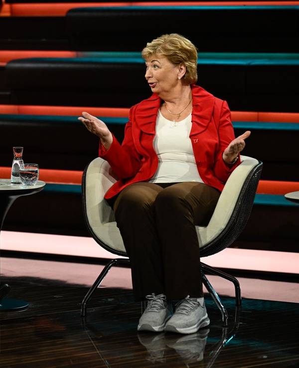 CDU-Politikerin Martina Schweinsburg hat eine klare Meinung zur Brandmauer: Sie bezeichnete sie bei „Markus Lanz“ als „bekloppt“. (Bild: ZDF / Markus Hertrich)