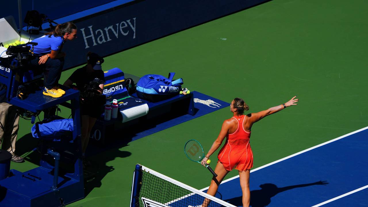 Aryna Sabalenka beschwert sich bei der Stuhlschiedsrichterin.