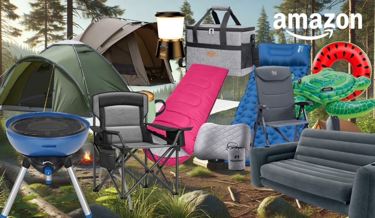 Camping Produkte wie Zelt, Schlafsack, Luftmatratze, Isomatte Grill und mehr vor einem Wald mit See und blauem Himmel.