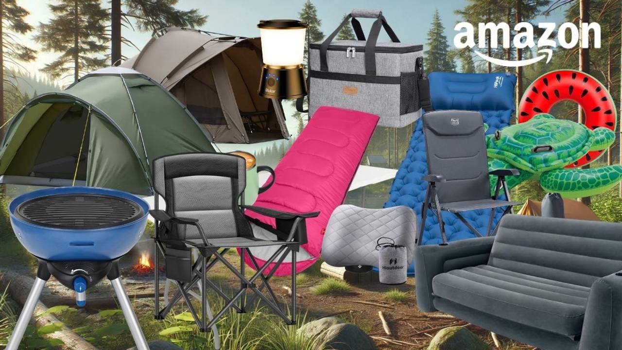 Camping Produkte wie Zelt, Schlafsack, Luftmatratze, Isomatte Grill und mehr vor einem Wald mit See und blauem Himmel.