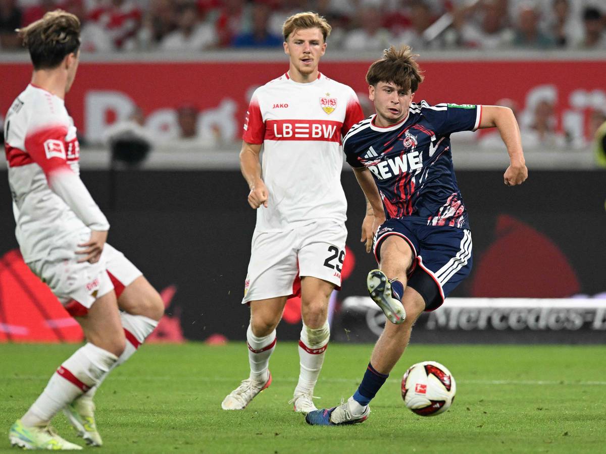 Torschuss von Mikey Moore beim 1. FC Köln.
