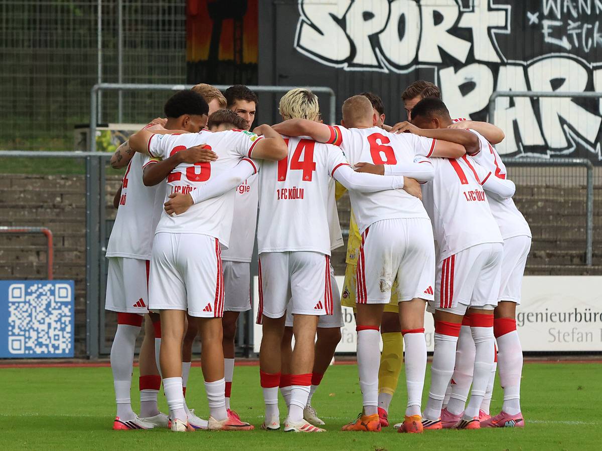 Spielerkreis bei der U21 des 1. FC Köln.