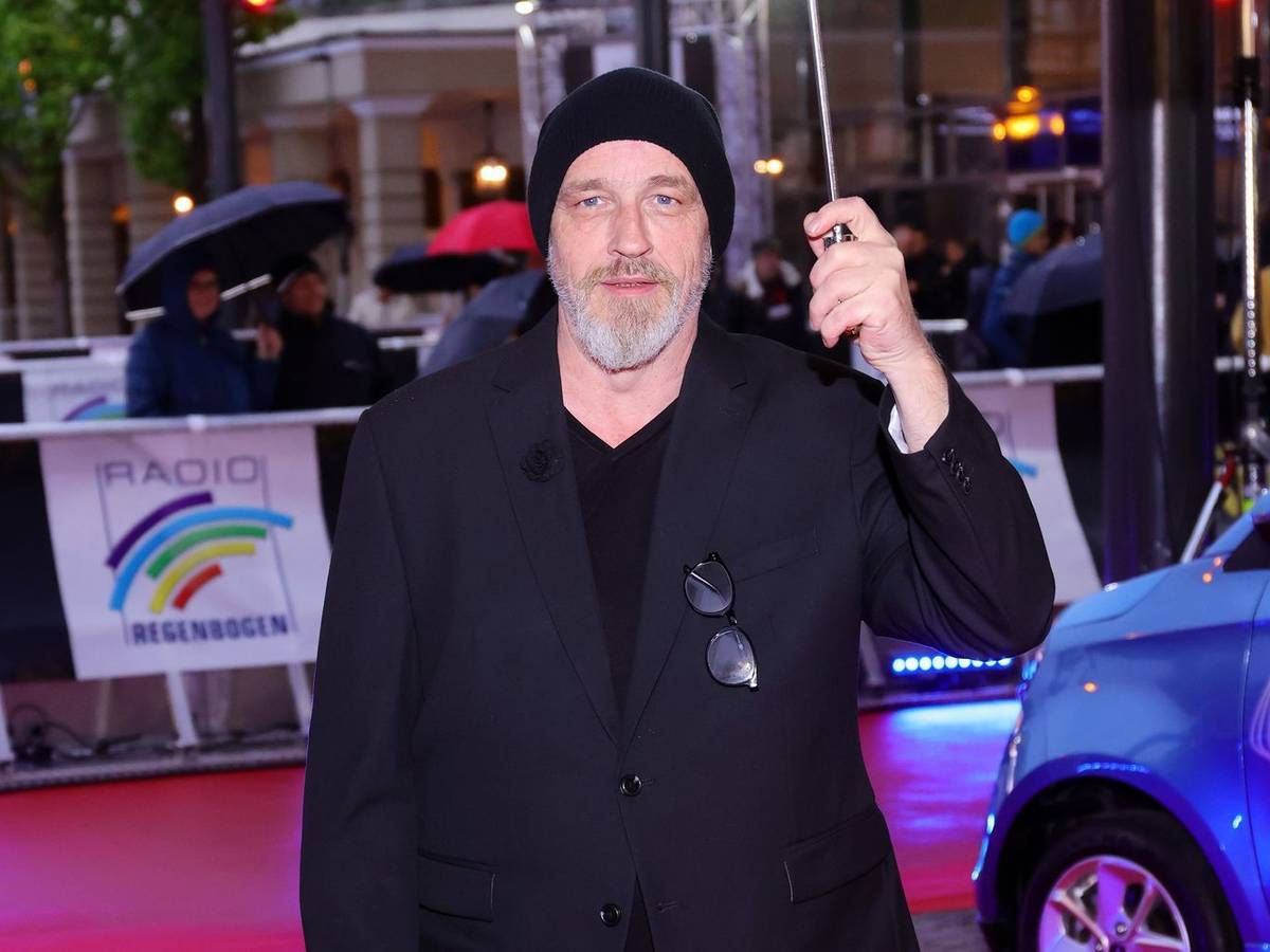 Autor und Komiker Torsten Sträter feiert am 4. September seinen 60. Geburtstag. (Bild: 2024 Getty Images/Joshua Sammer)