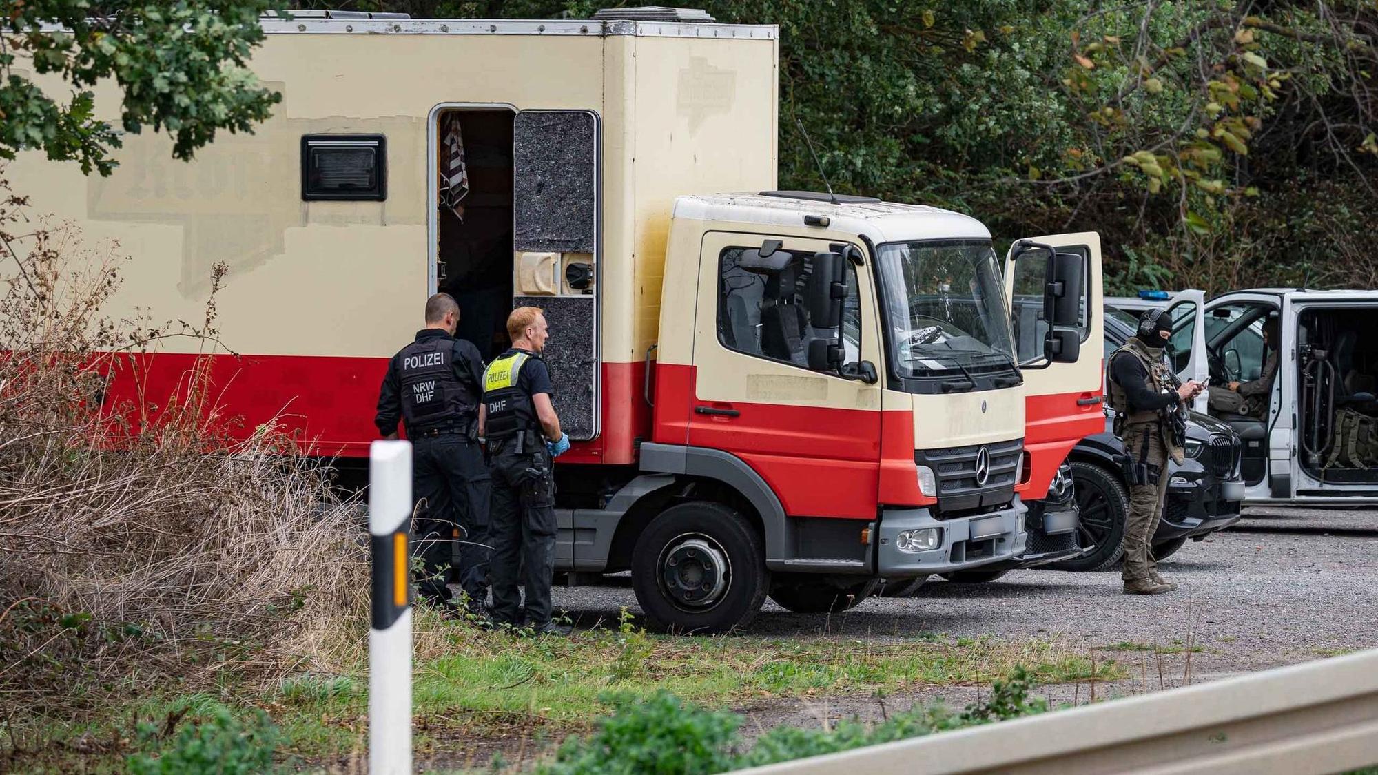 Polizei stürmt Fahrzeug von Sabotage-Verdächtigem