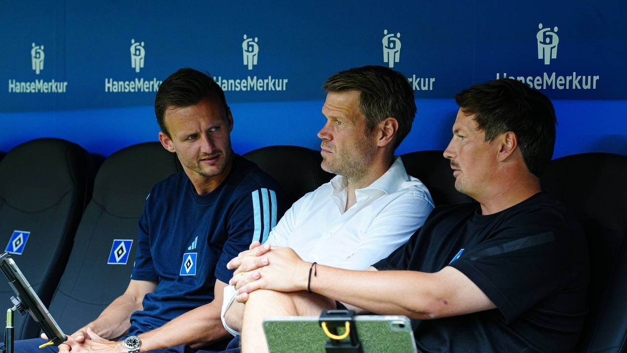 Claus Costa, Dr. Eric Huwer und Merlin Polzin sitzen nebeneinander.