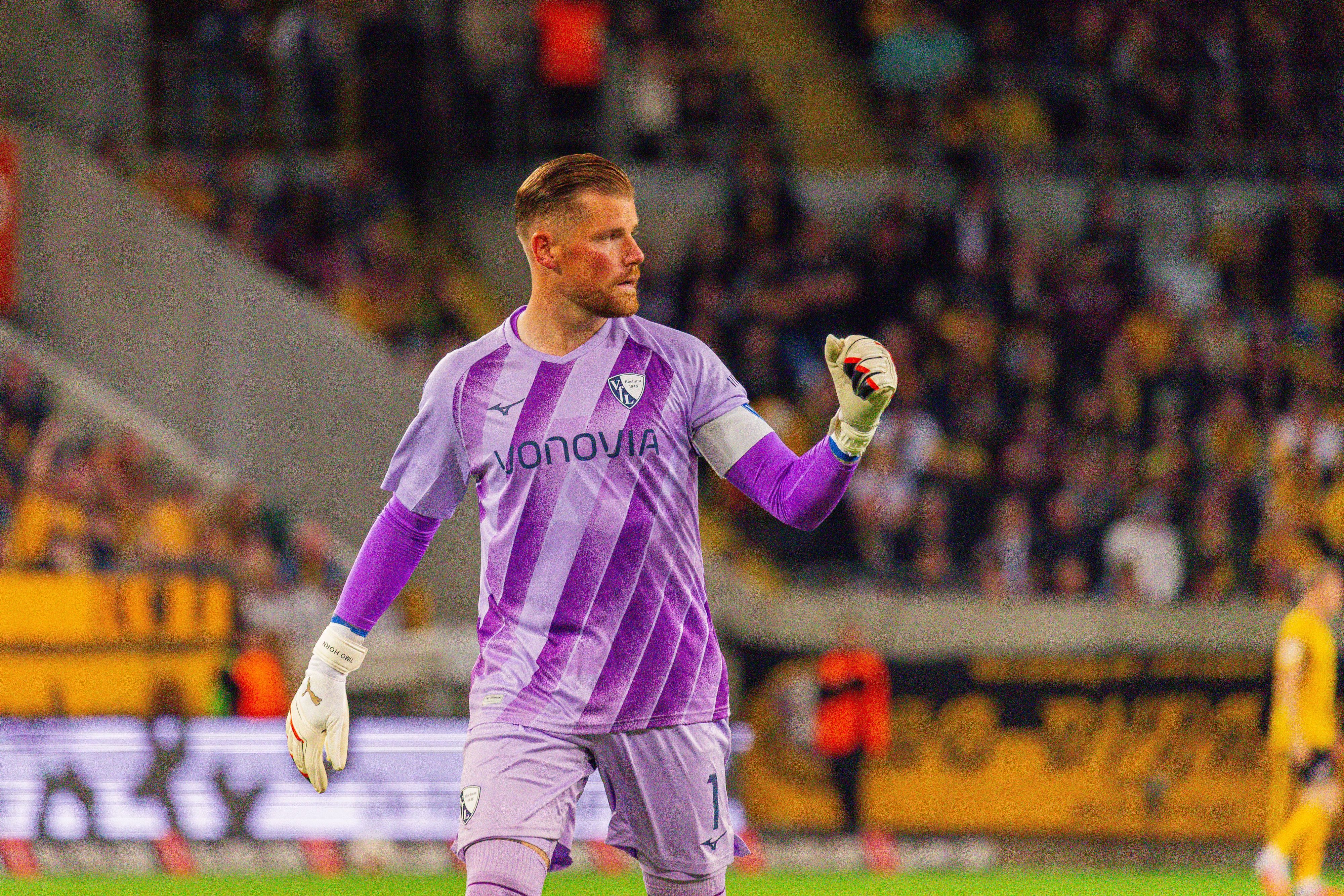 Timo Horn ballt die Faust.