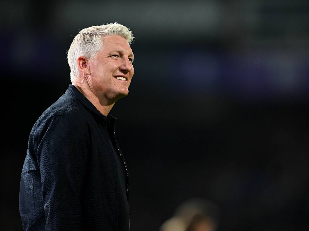 Bastian Schweinsteiger lächelt.