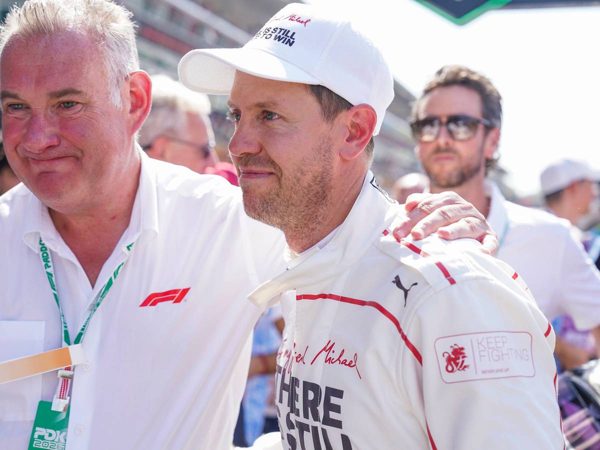 Sebastian Vettel mit bewegtem Gesichtsausdruck.