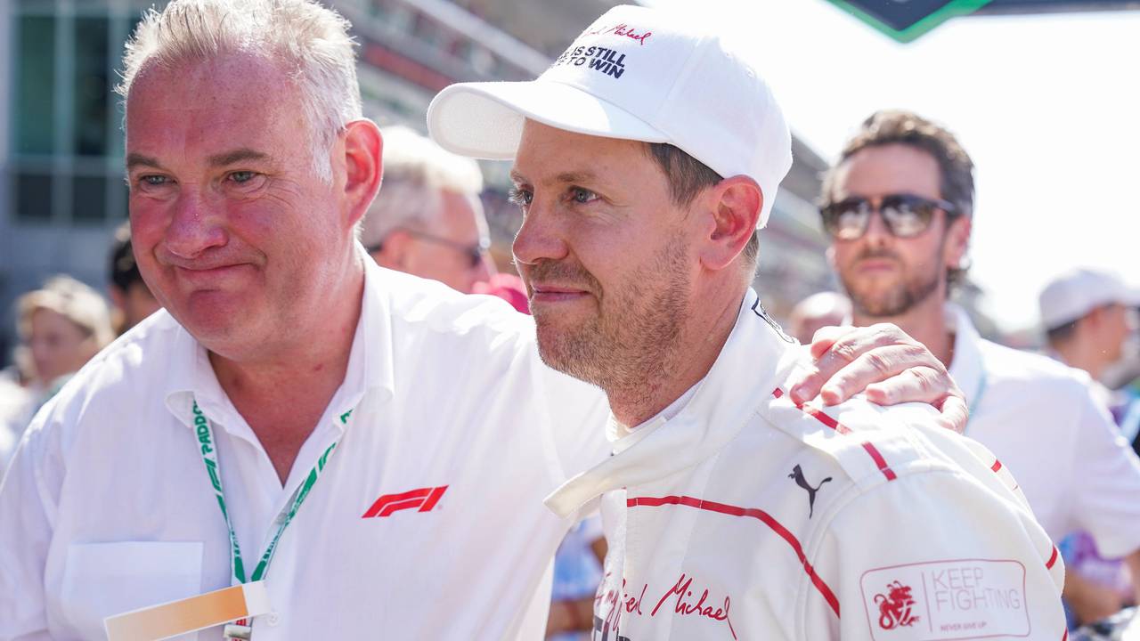 Sebastian Vettel mit bewegtem Gesichtsausdruck.