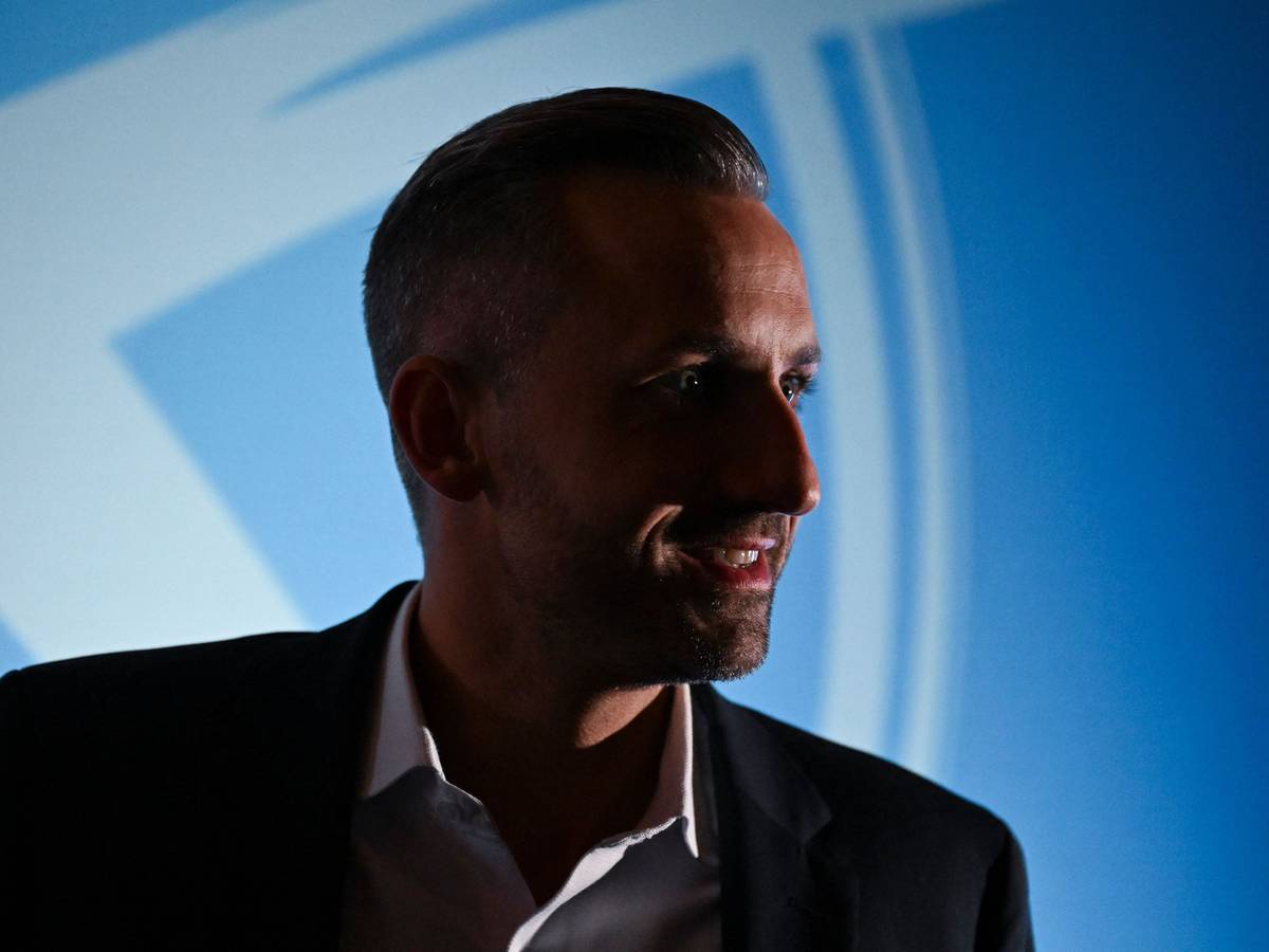 AfD-Spitzenkandidat Ulrich Siegmund, nachdem die ersten Wahlprognosen veröffentlicht wurden