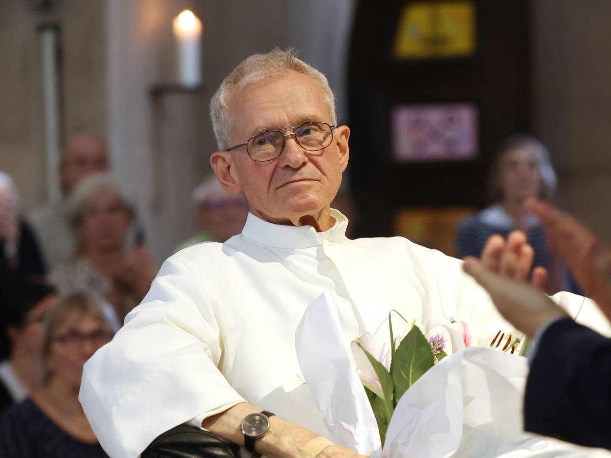 30.08.2026. Köln: Abschiedsmesse für Pfarrer Franz Meurer in der Kirche St. Theodor. Foto: Martina Goyert