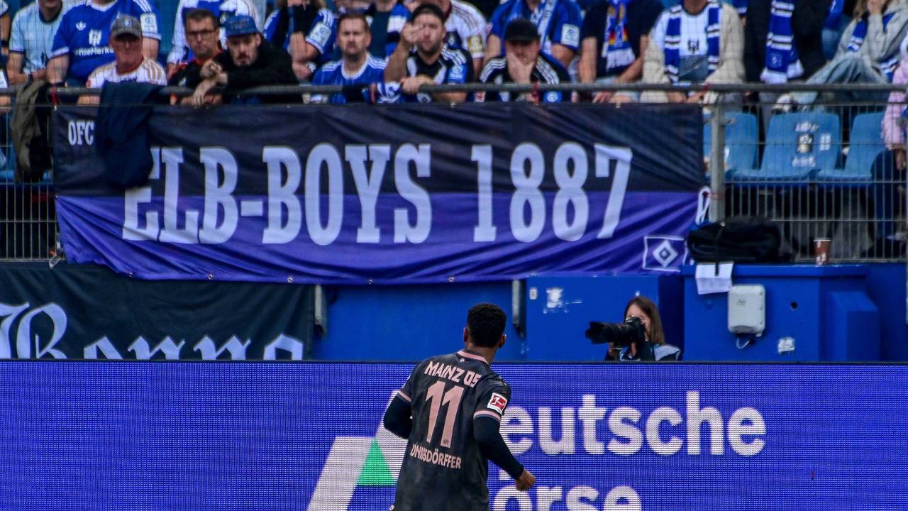 Ransford Königsdörffer jubelt nach seinem Tor in Hamburg