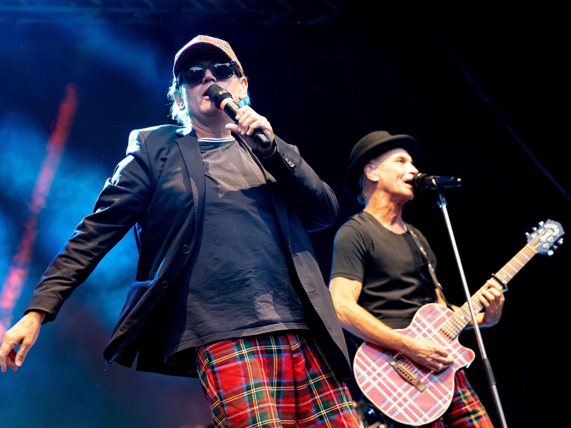 Harry Alfter und Peter Brings beim Brings-Konzert auf dem Roncalliplatz.