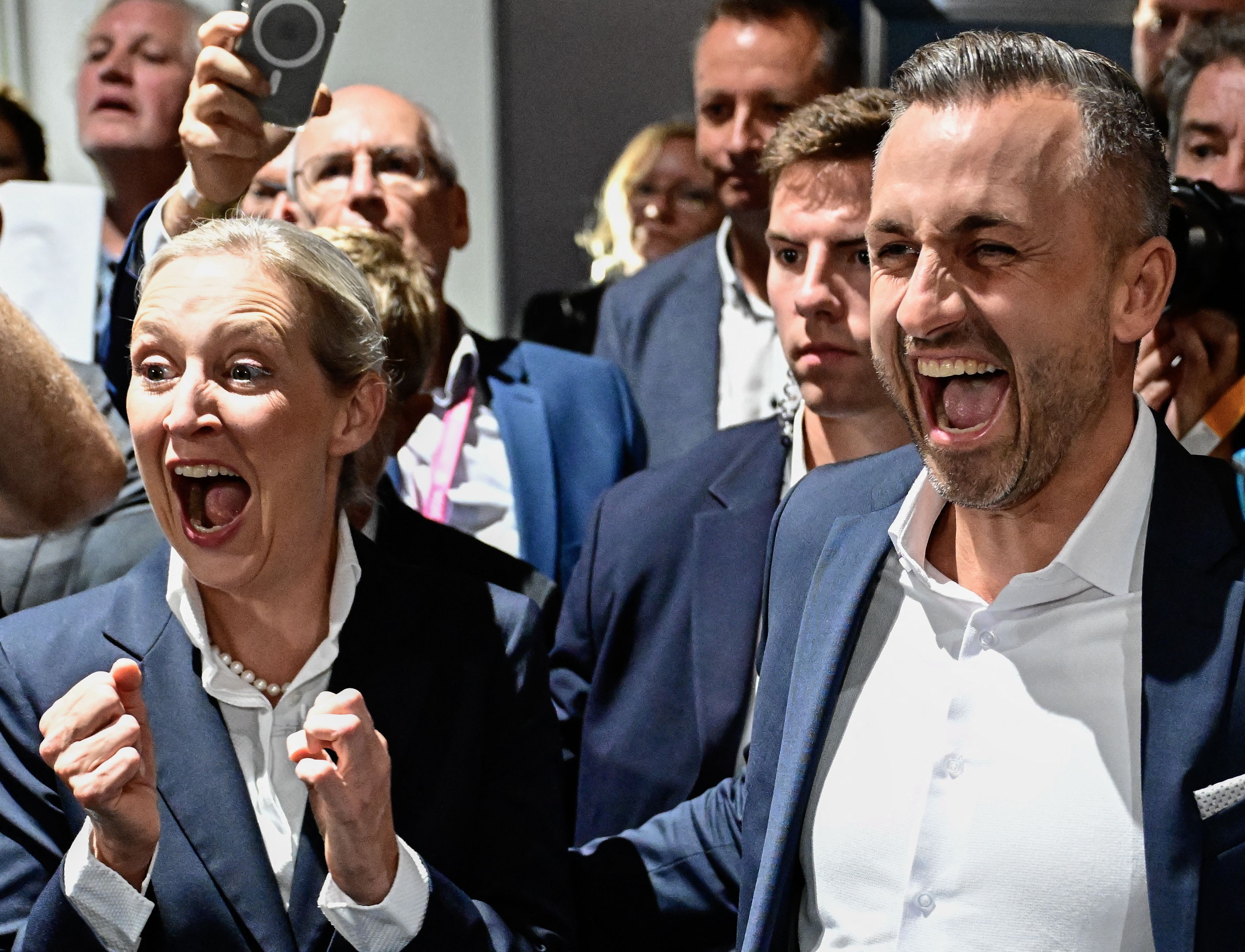 AfD-Spitzenkandidat Ulrich Siegmund (AfD) und Parteichef Alice Weidel reagieren auf das Rekordergebnis der AfD.