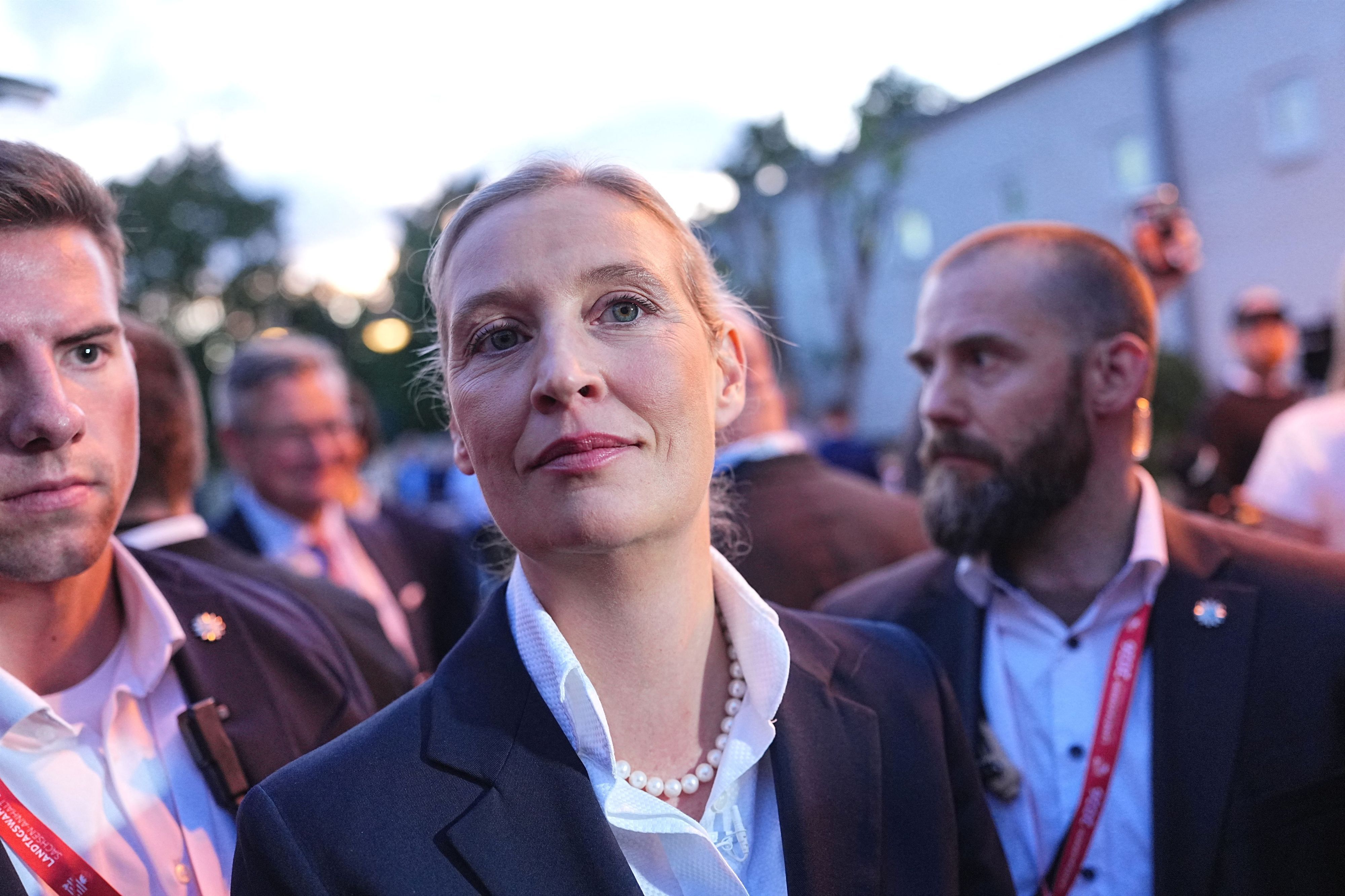 AfD-Chefin Alice Weidel bei der Wahlparty der AfD vor dem Alten Theater in Magdeburg.