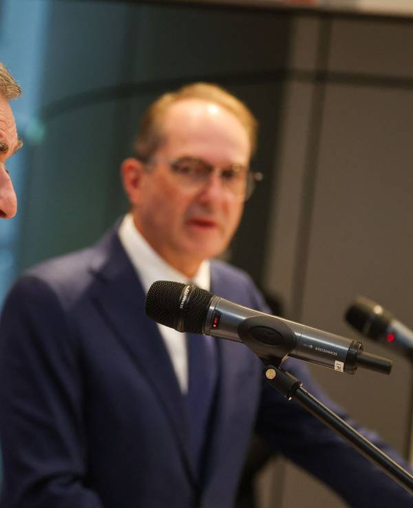 NRW-Innenminister Herbert Reul (CDU) und Bundesinnenminister Alexander Dobrindt (CSU) am 4. September in Düsseldorf.