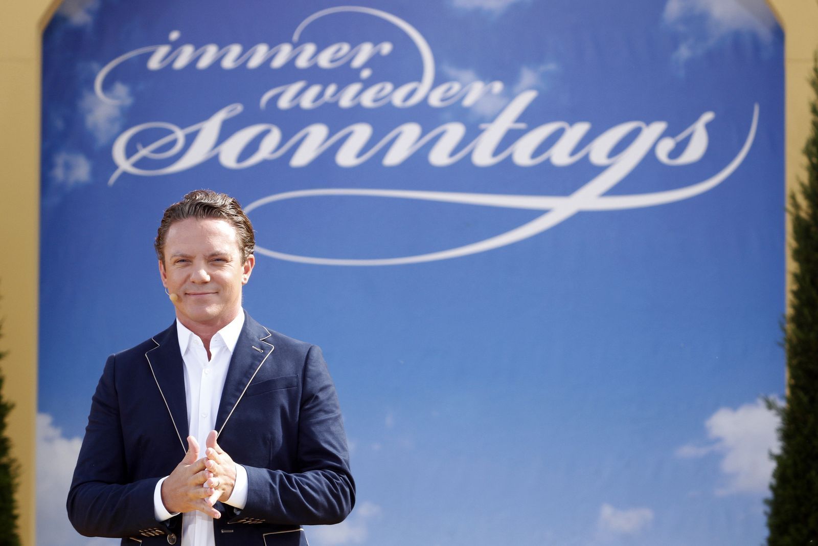 Über 20 Jahre lang hat Stefan Mross „Immer wieder sonntags“  moderiert. Nun steht die ARD-Schlagershow vor dem Aus.  (Bild: 2015 Getty Images/Michele Tantussi)