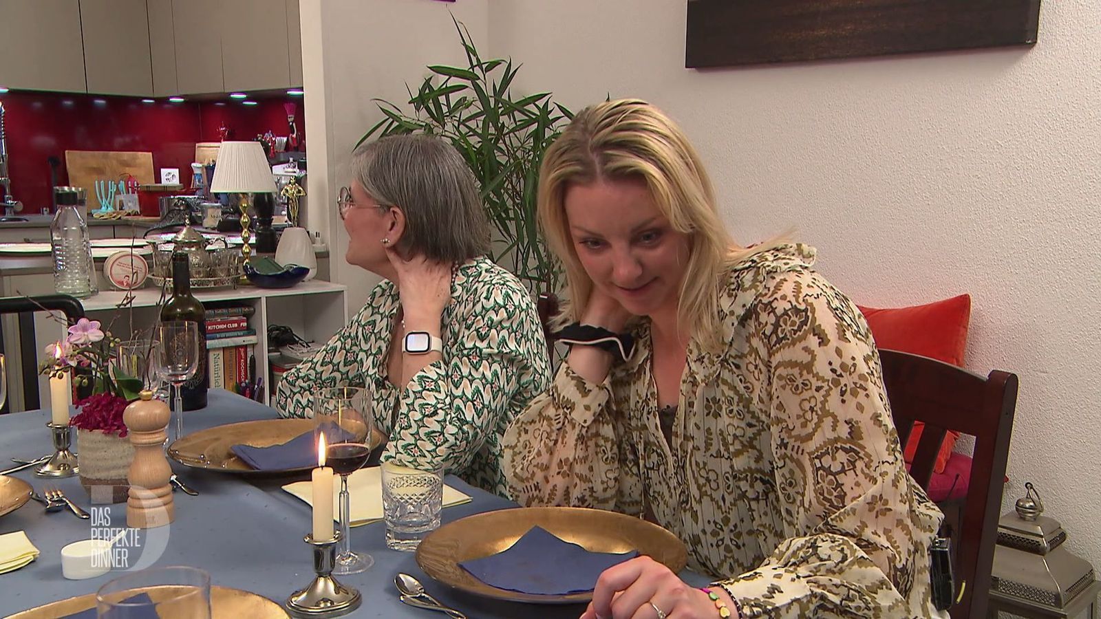 Die Gäste müssen lange Wartezeiten in Kauf nehmen.
 (Bild: RTL)