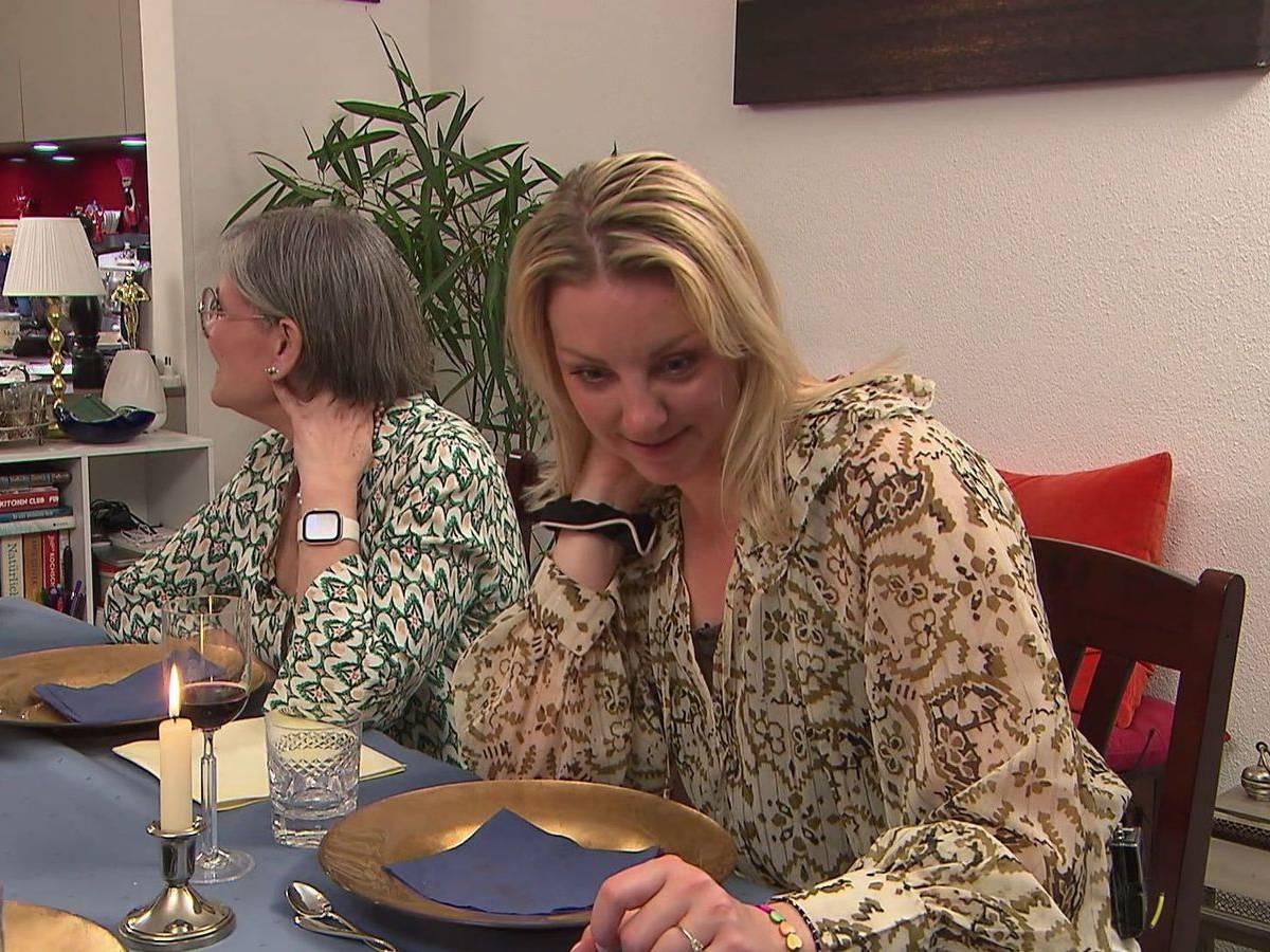 Die Gäste müssen lange Wartezeiten in Kauf nehmen.
(Bild: RTL)