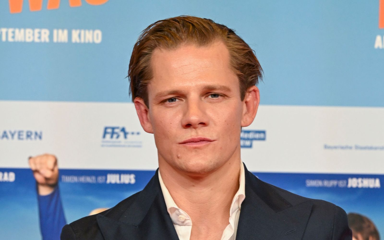 Max von der Groeben ist längst in der Filmwelt angekommen. Seinen Durchbruch hat er seiner Rolle in der Komödie „Fack ju Göhte“ zu verdanken. (Bild: 2026 Getty Images/Hannes Magerstaedt)