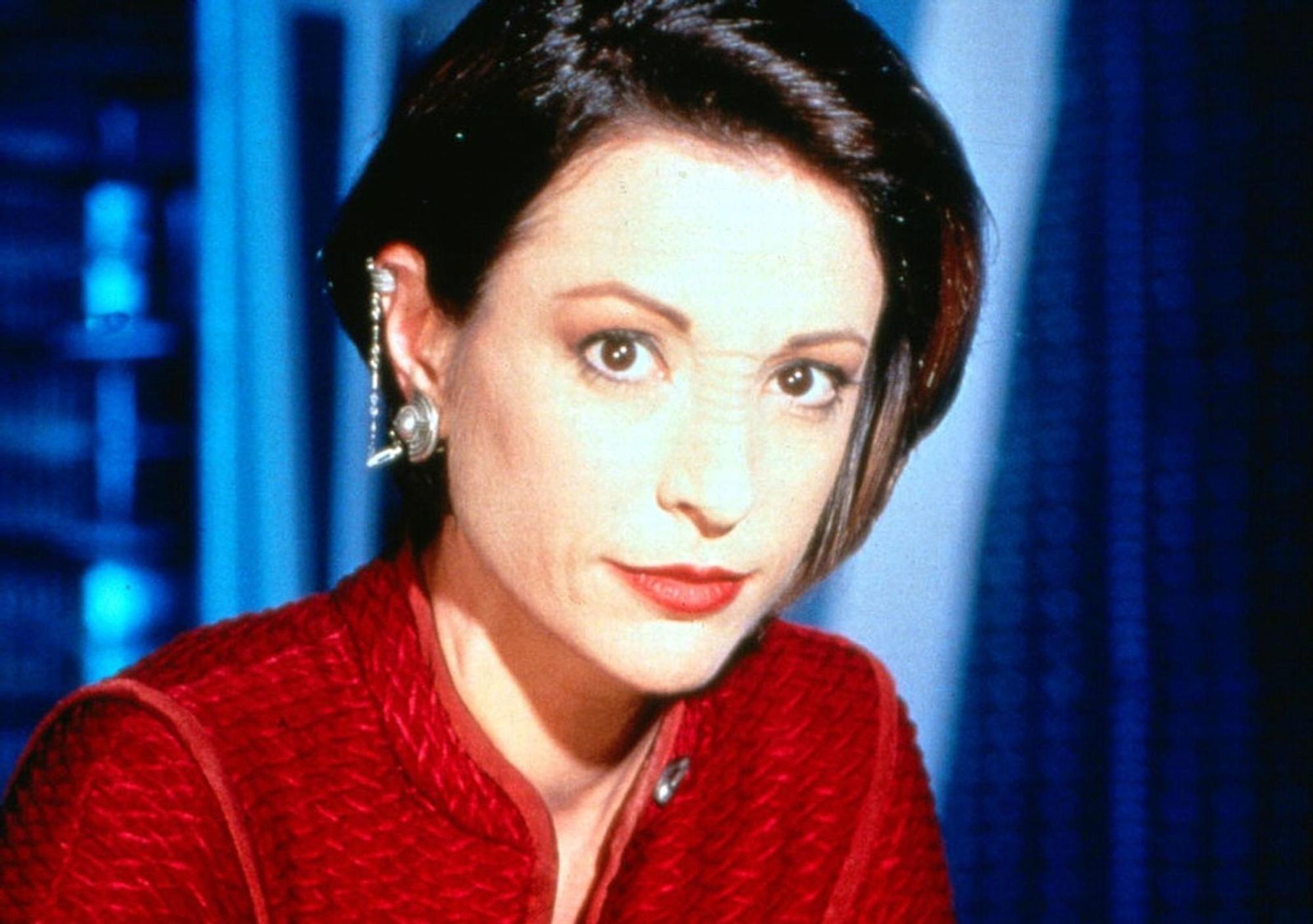 Nana Visitor war im „Star Trek“-Universum „Deep Space Nine“ als Kira Nerys bekannt. Der weibliche Verbindungsoffizier auf „DS9“ war die rechte Hand von Commander Sisko, gespielt von Avery Brooks. (Bild: Paramount Home Entertainment)