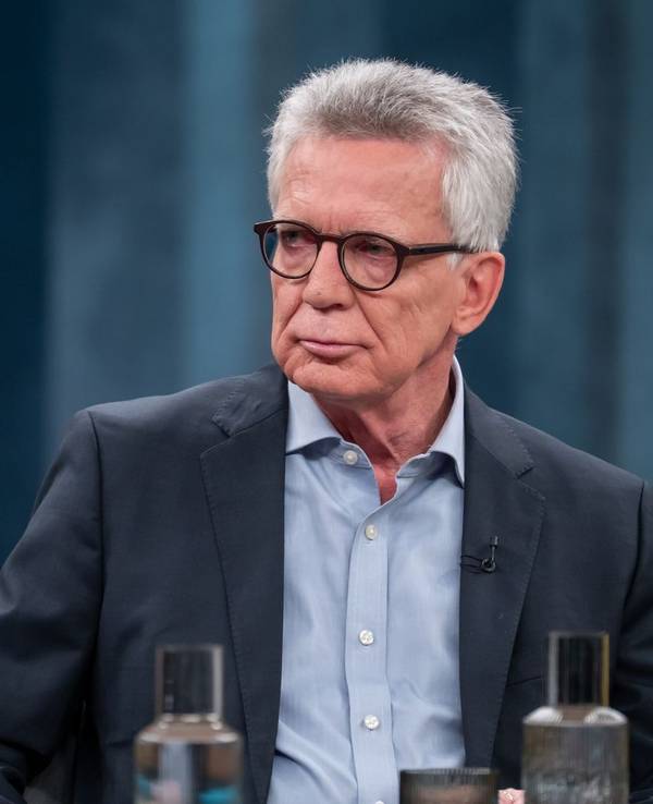 CDU-Politiker Thomas de Mazière warnte vor einer „Machtübernahme auf Samtpfoten“. (Bild: NDR/Thomas Ernst)