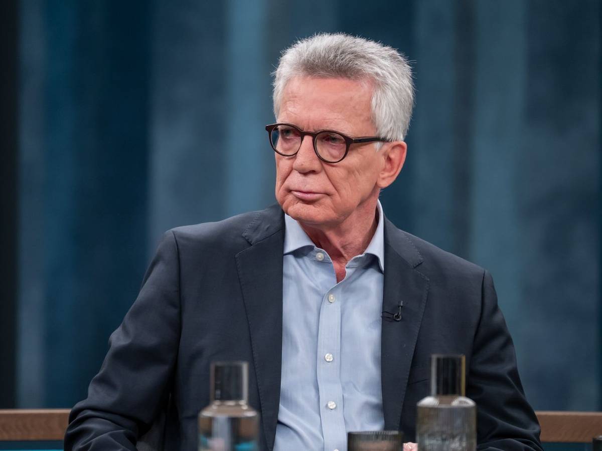 CDU-Politiker Thomas de Mazière warnte vor einer „Machtübernahme auf Samtpfoten“. (Bild: NDR/Thomas Ernst)