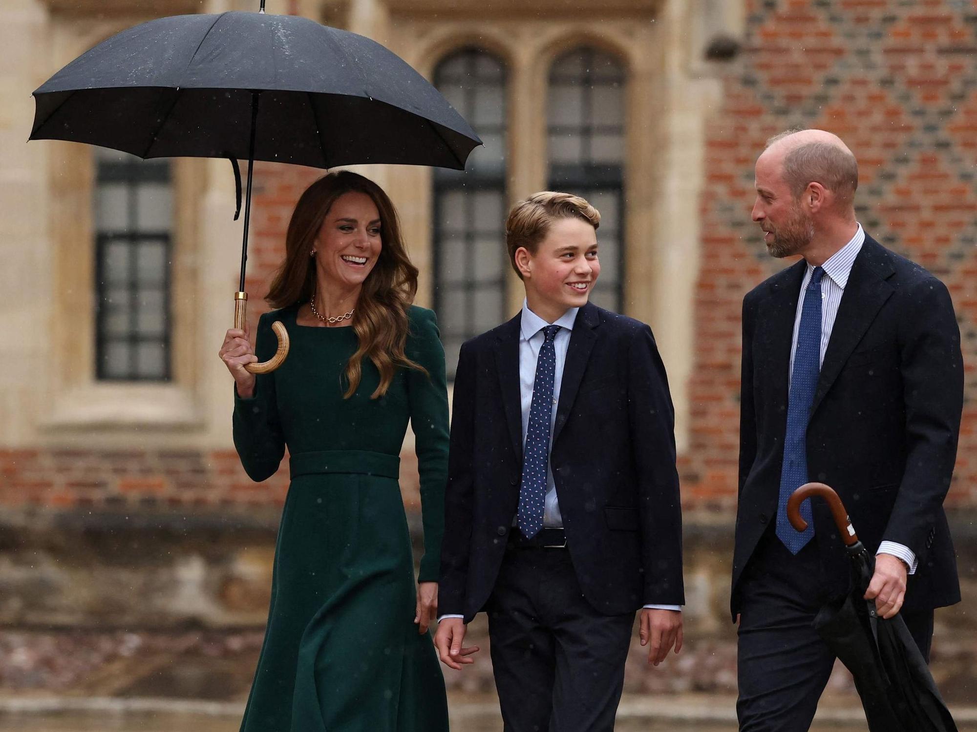 Prinzessin Kate und Prinz William begleiten Prinz George am ersten Schultag.