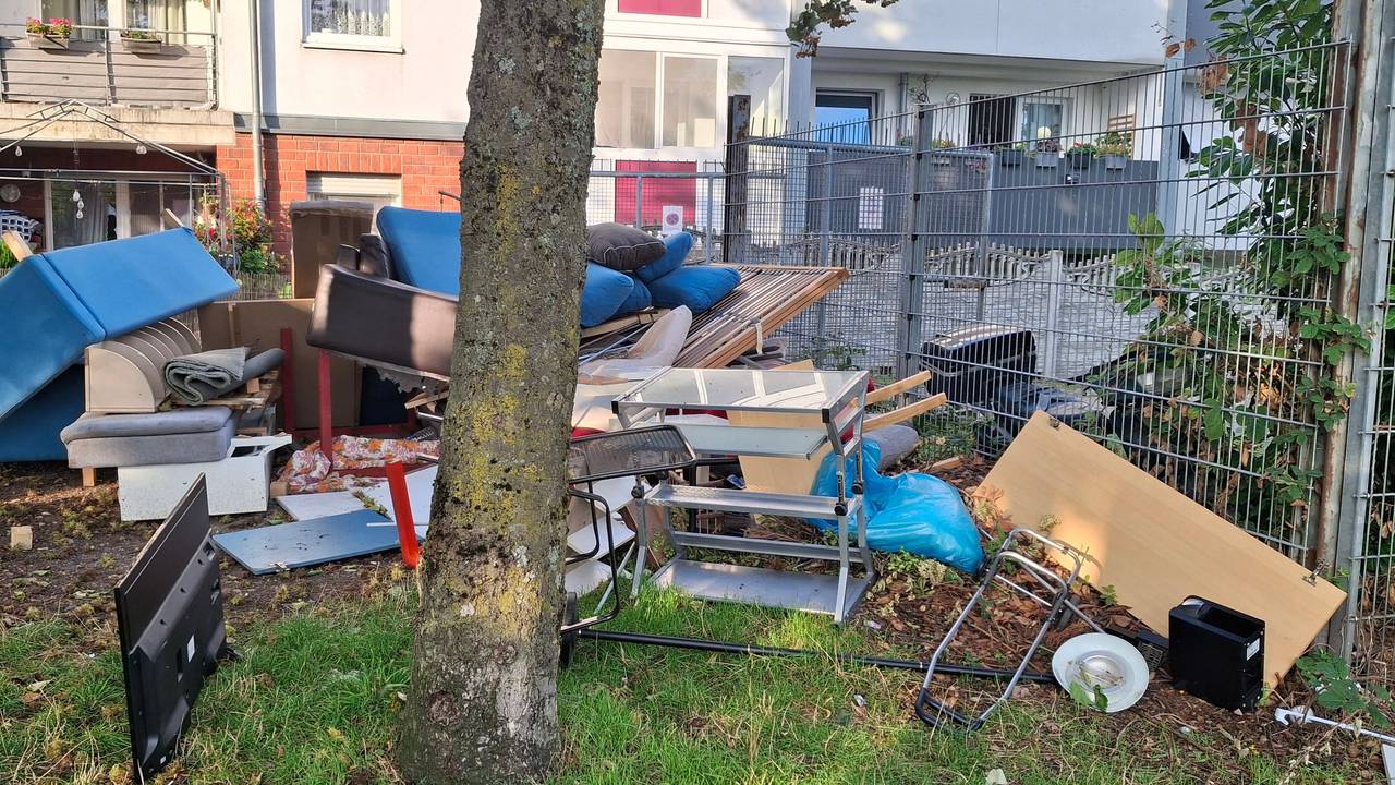 Eine wilde Müllkippe in Humboldt-Gremberg