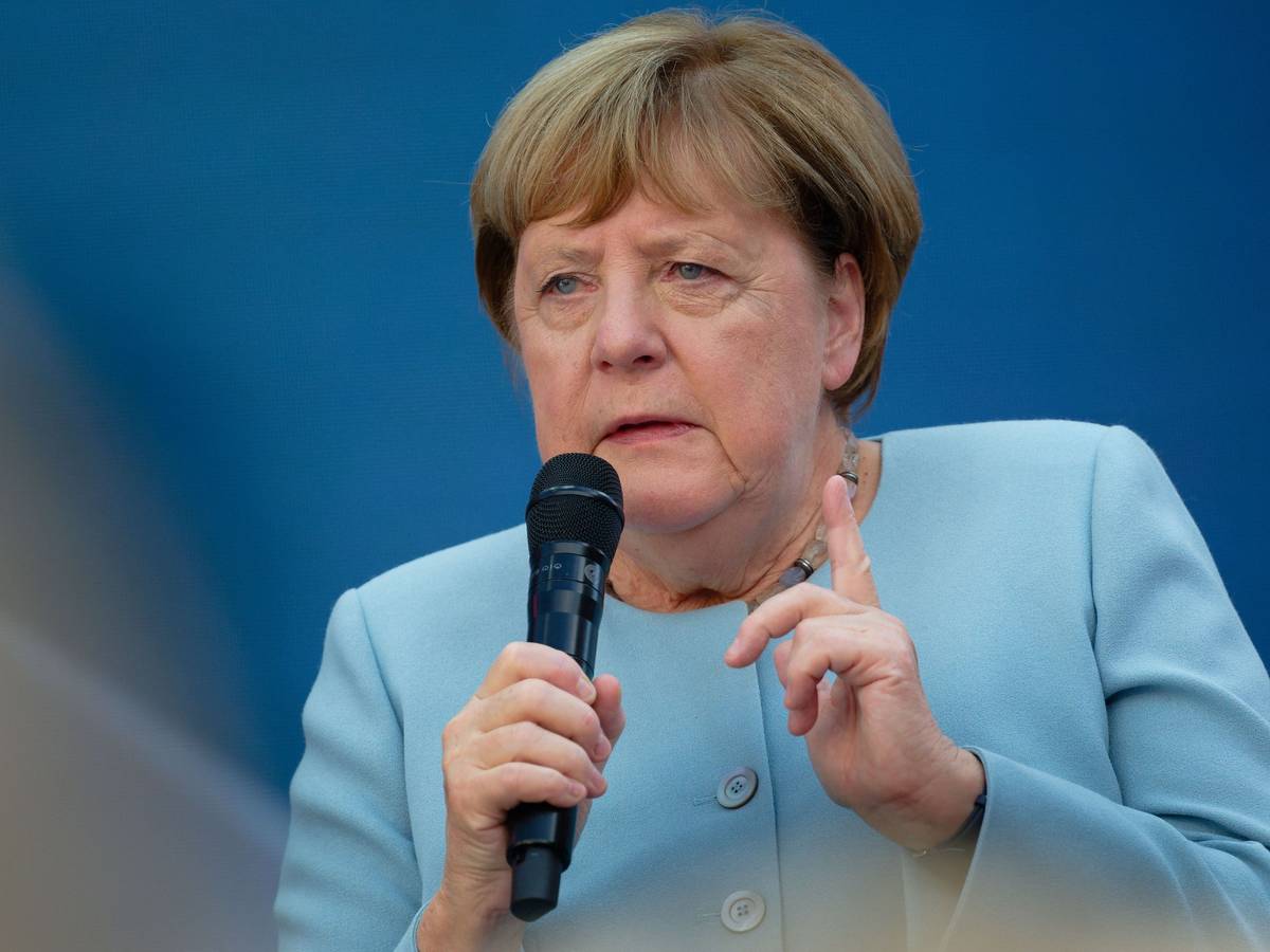 Die ehemalige Bundeskanzlerin Angela Merkel (CDU) spricht bei der Digitalmesse Digital X der Deutschen Telekom.
