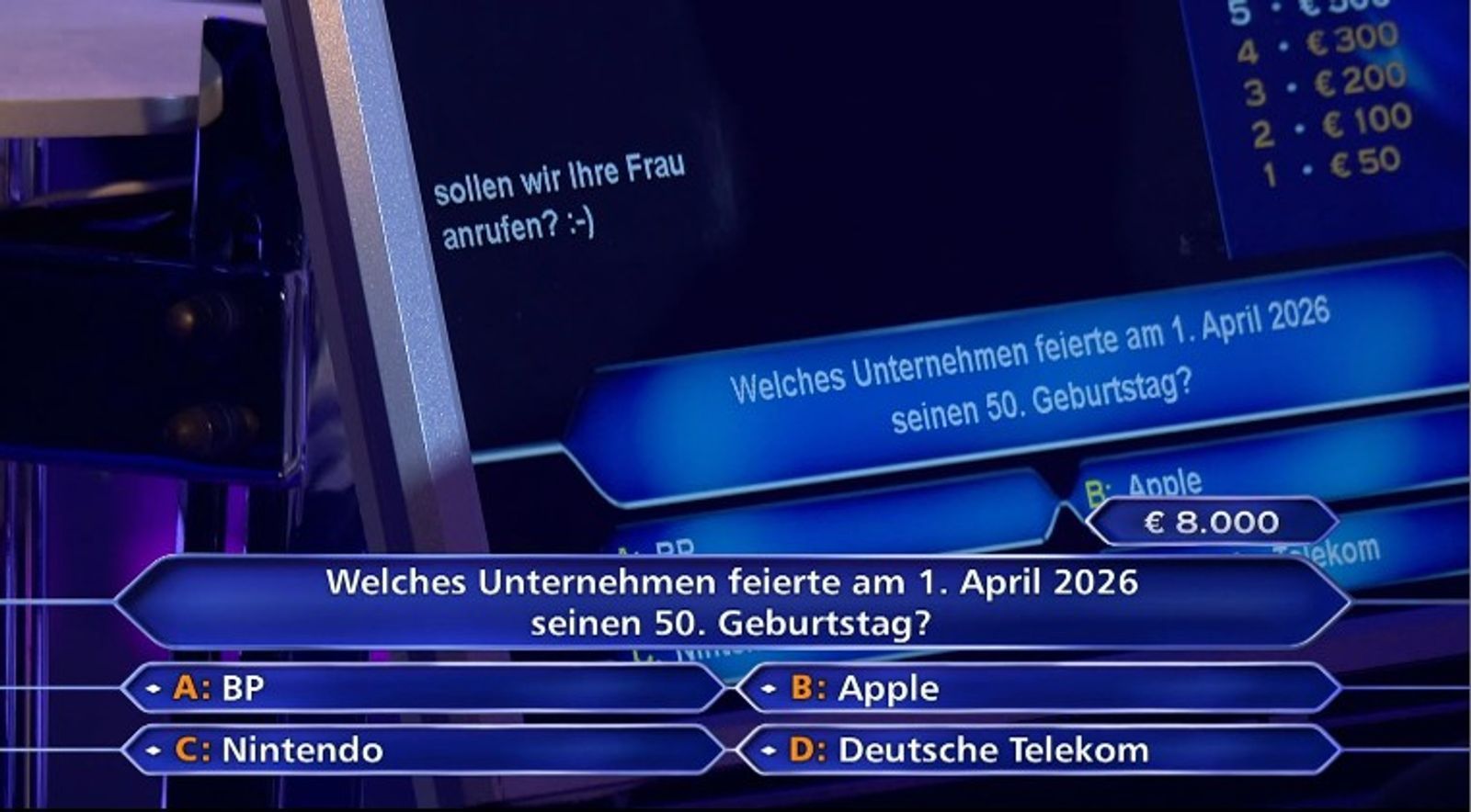 Den Vorschlag der Regie, seine Ehefrau zur Feier des Tages zu kontaktieren, wies Jauch deutlich ab. (Bild: RTL)