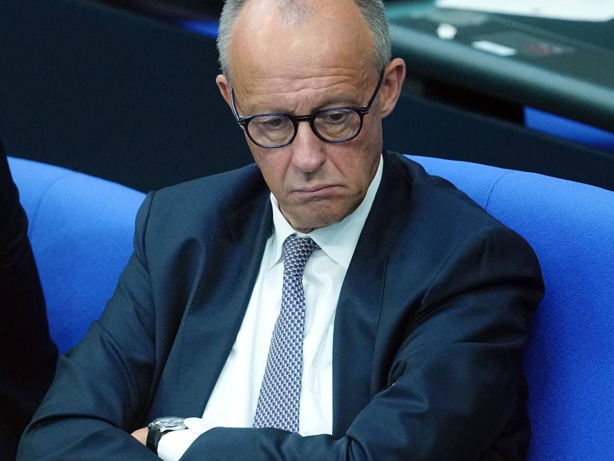 Bundeskanzler Friedrich Merz (CDU) bei der Sitzung des Bundestags zu Beginn der Haushaltswoche.