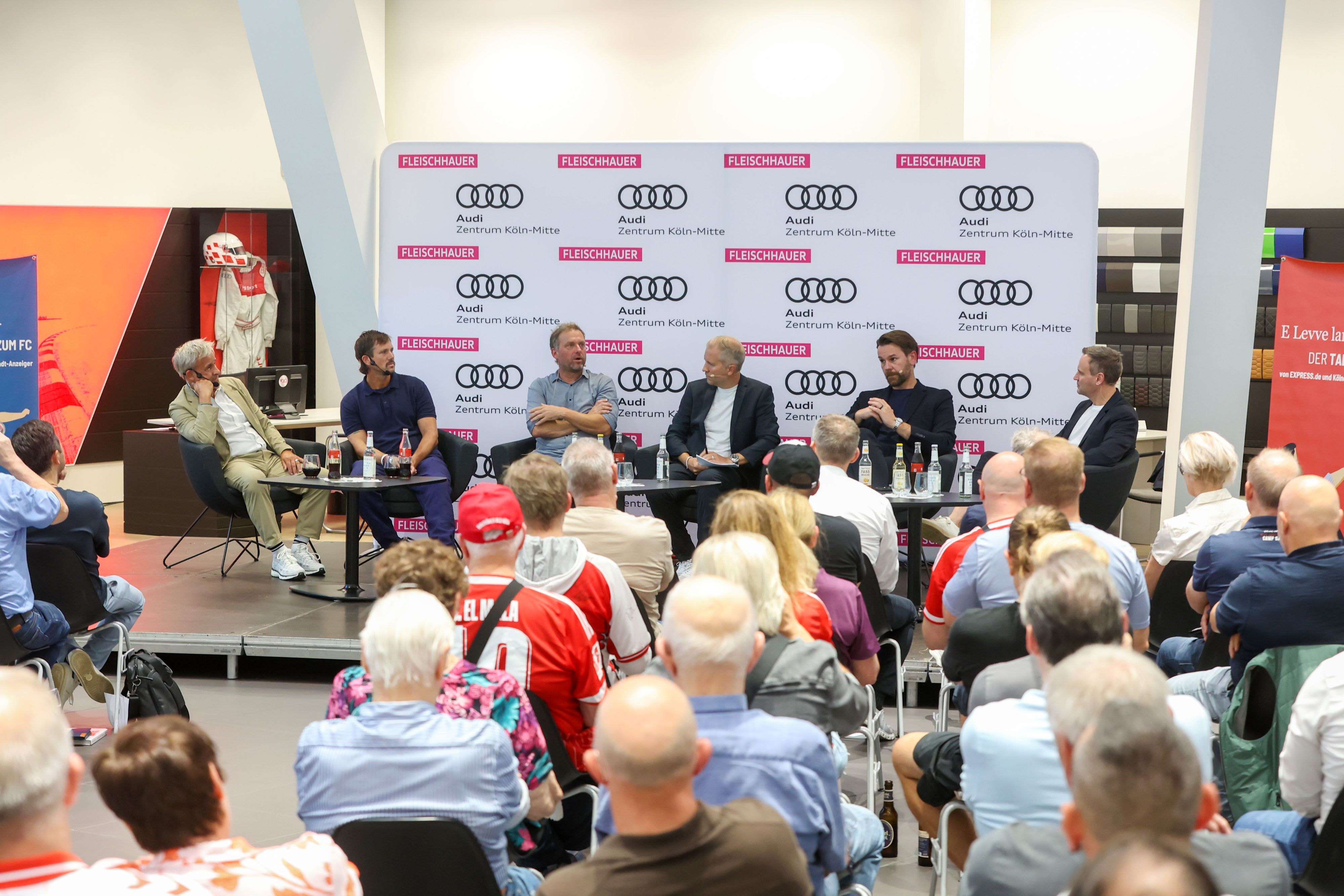 FC-Talk am Abend mit Weltmeister Pierre Littbarski, FC-Geschäftsführer Thomas Kessler und Ex-FC-Kaderplaner Jörg Jakobs.
