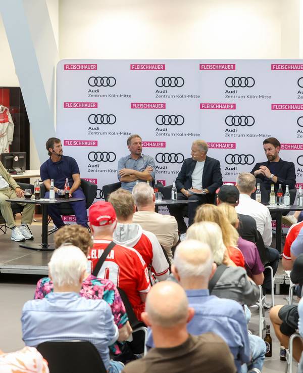 FC-Talk am Abend mit Weltmeister Pierre Littbarski, FC-Geschäftsführer Thomas Kessler und Ex-FC-Kaderplaner Jörg Jakobs.