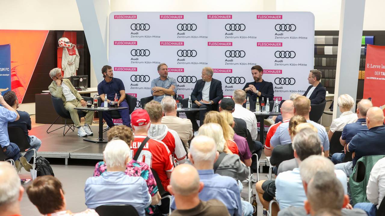 FC-Talk am Abend mit Weltmeister Pierre Littbarski, FC-Geschäftsführer Thomas Kessler und Ex-FC-Kaderplaner Jörg Jakobs.